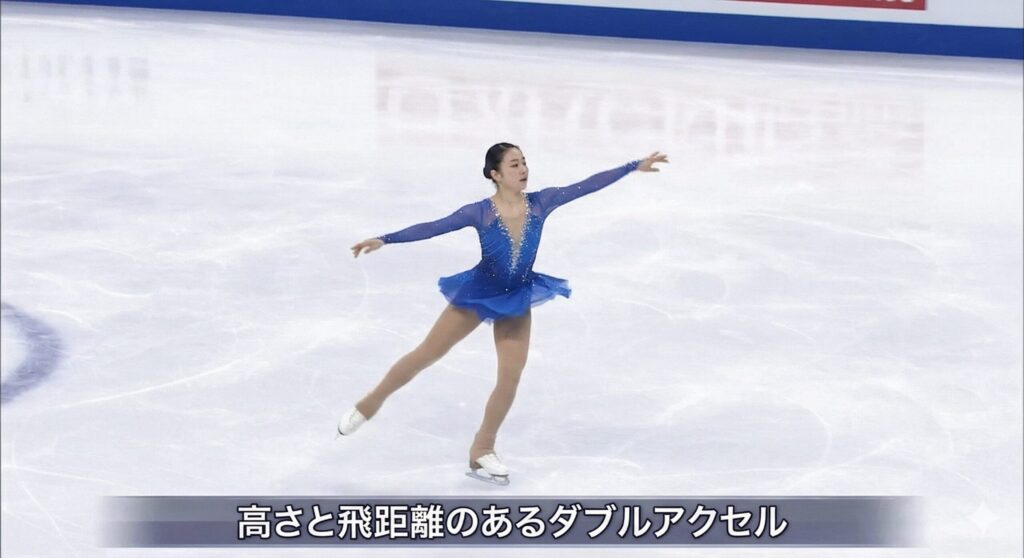 江川マリア選手が得意とする、高さのある美しいダブルアクセルジャンプのGIFアニメ。